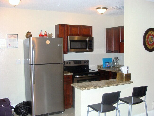 Foto del edificio - 1105 NE 15th St