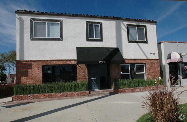 Foto del edificio - 5779 Venice Blvd
