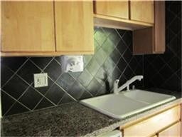 Foto del edificio - 5325 Reiger Ave