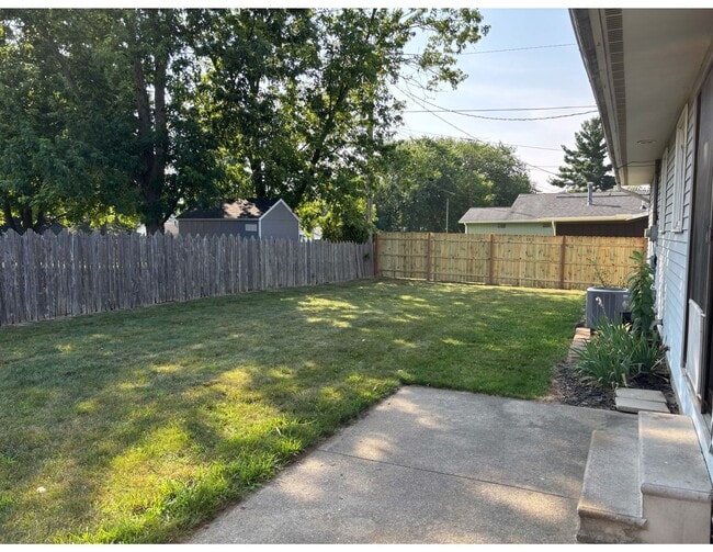 Building Photo - 3 bedroom, 1.5 bathroom Chelsea ranch - fr...
