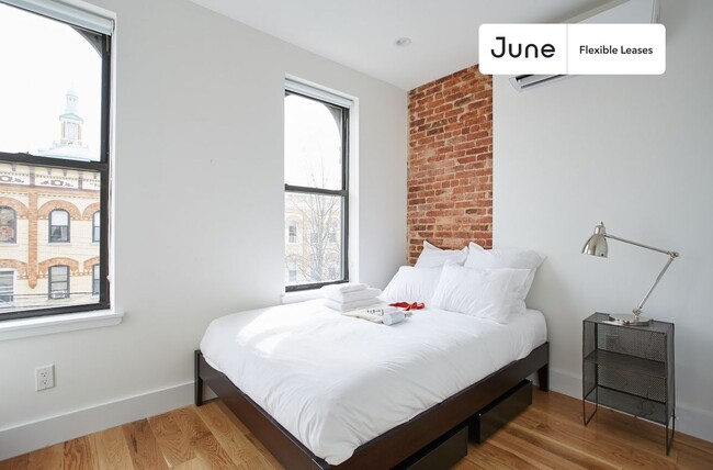 Building Photo - Spacious ROOM at The Cornelia House