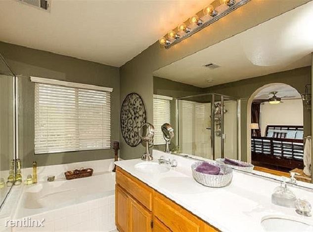 Building Photo - 3 br, 3 bath House - 6084 Paseo Monona