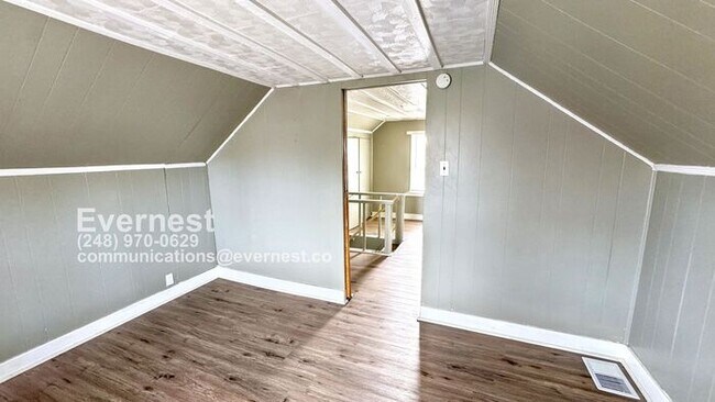 Foto del edificio - 1582 Pagel Ave