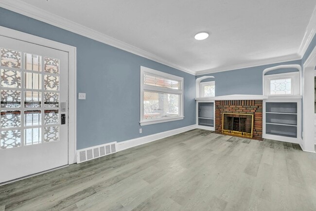 Building Photo - 3658 E 138th St