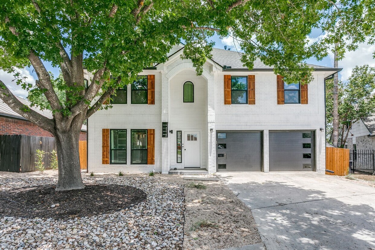 Primary Photo - RENOVATED, CONTEMPORARY HOME IN PARKSIDE