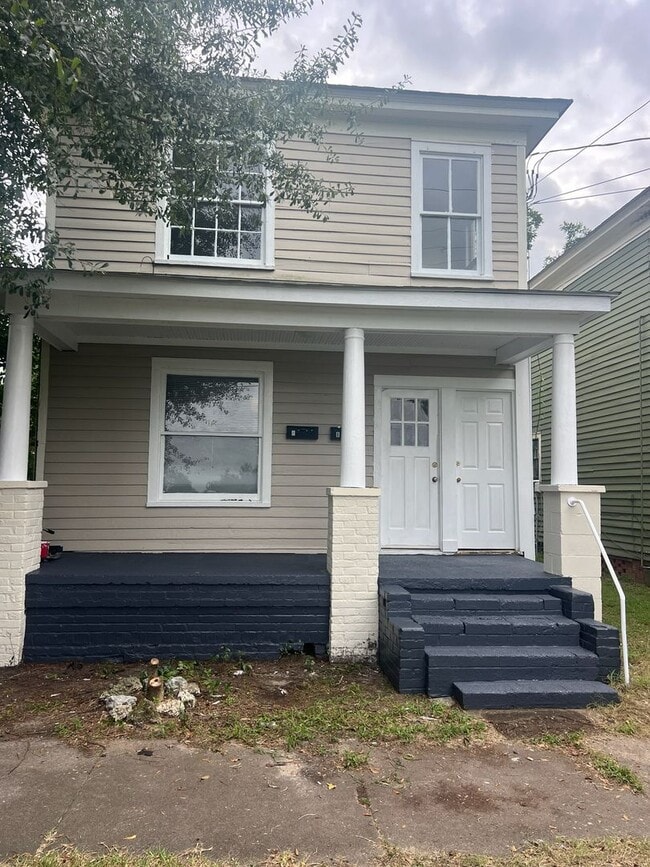 Building Photo - 1207 N Craven St