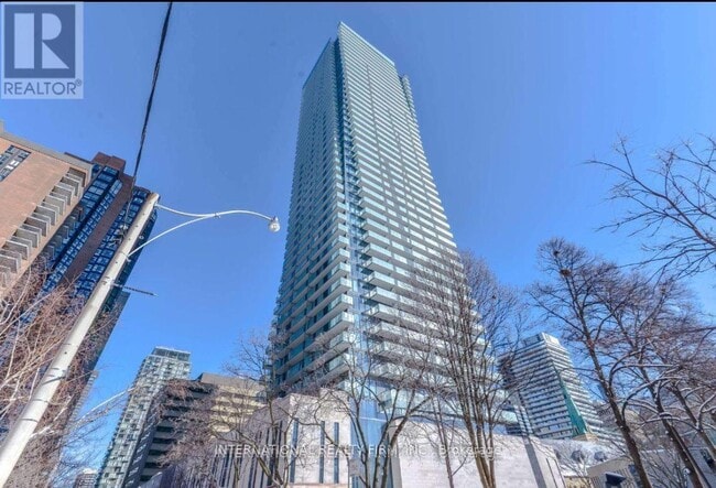 Building Photo - 1080 Bay St.