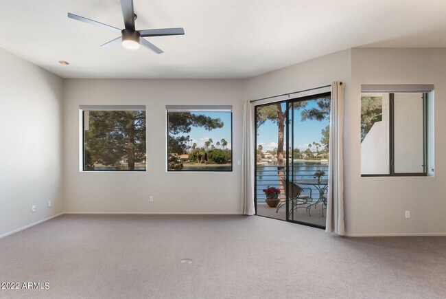 Foto del edificio - 8270 N Hayden Rd