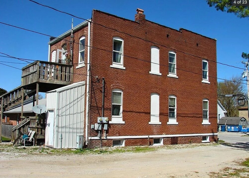 Foto del edificio - 111 N Poplar St