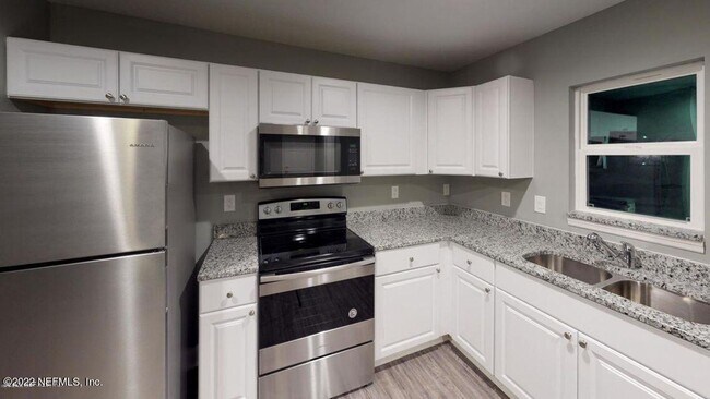 Foto del edificio - 3 bedroom 2 Bath