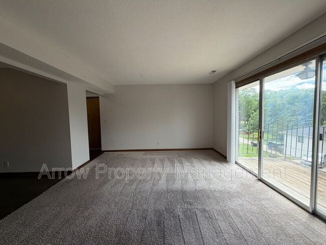 Building Photo - 3831 S 46th St
