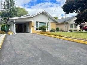 Building Photo - 128 Elmhurst Dr