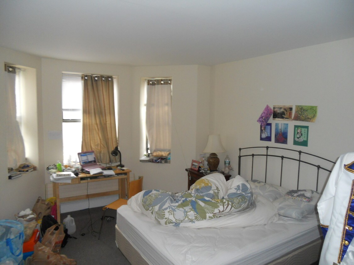 Primary Photo - 830 Beacon St