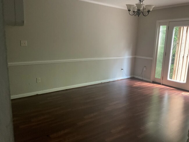 Building Photo - 816 Green Ridge Dr