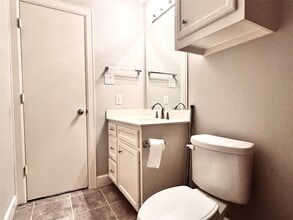 Building Photo - 3731 Main Poplar Dr
