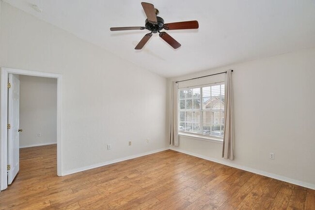 Foto del edificio - Stylish 3/2 Corner-Unit Condo with Resort ...