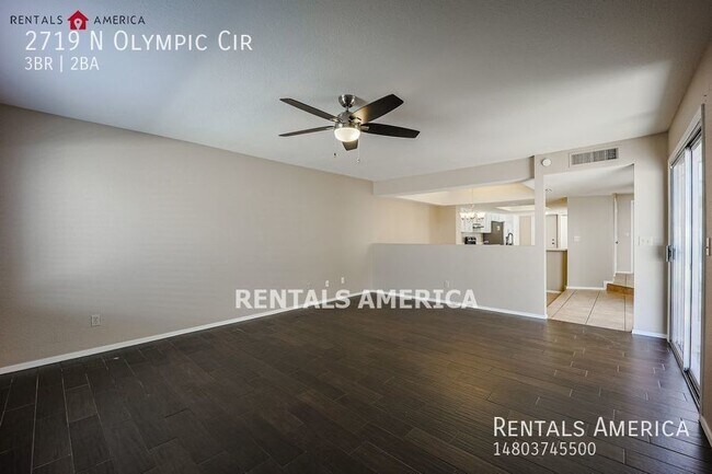 Building Photo - Coming Soon! Charming Patio Home by Golf C...