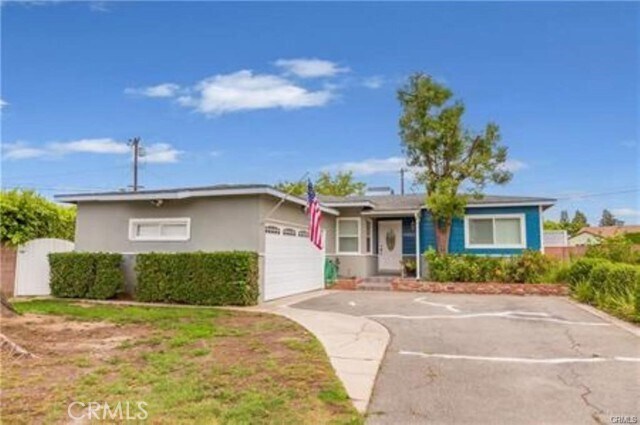 Foto principal - 15853 Romar St