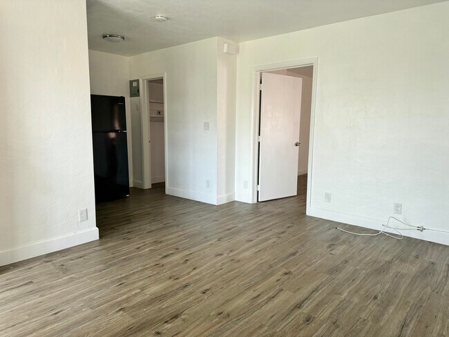 Foto del edificio - 1734 Fletcher St