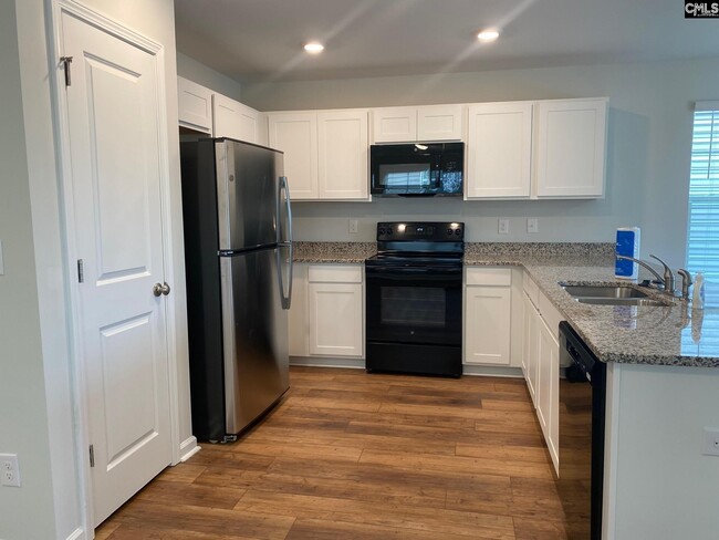Building Photo - 520 Cricket Chirp Ln