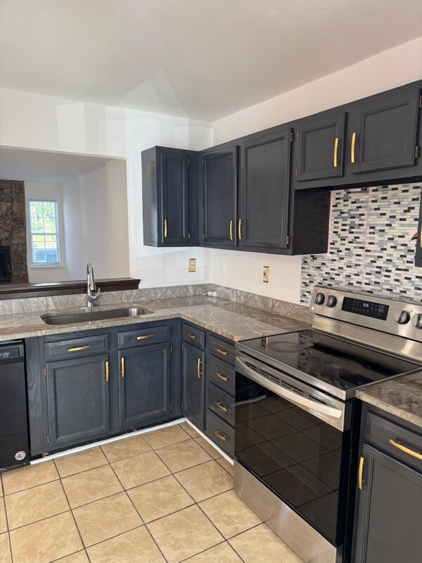 Foto del edificio - 6139 Windsor Gate Ln