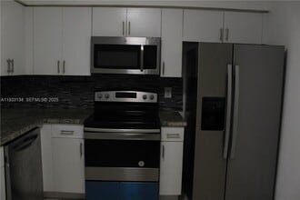 Building Photo - 6651 Custer St