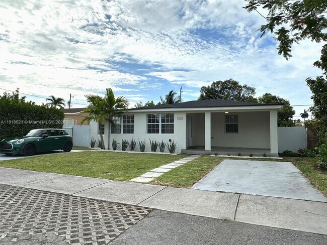 Building Photo - 3335 NW 19th St
