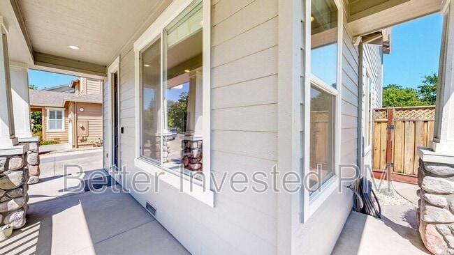 Building Photo - 1210 Grayson Way