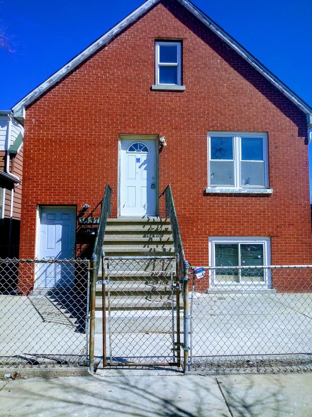 Foto principal - 3937 Pulaski St