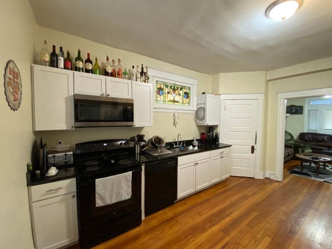 Foto del edificio - 407 Warner St