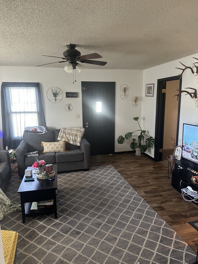 Foto del edificio - 737 N King St