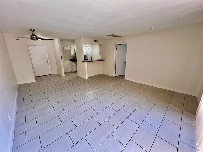 Foto del interior - Haskell Park