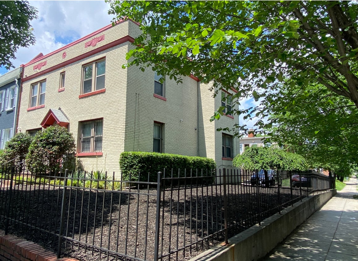 Primary Photo - 1618 Isherwood St NE