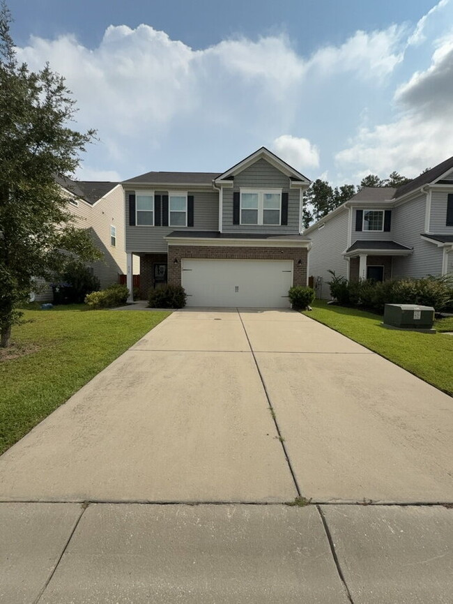 Building Photo - 838 Redbud Ln
