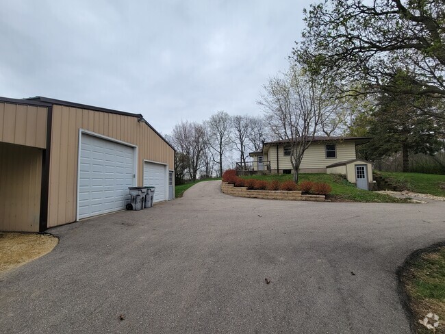 Building Photo - 5727 E Freedom Ln