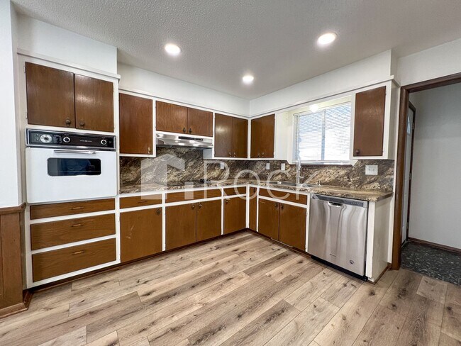 Foto del edificio - 7604 NW 27th St