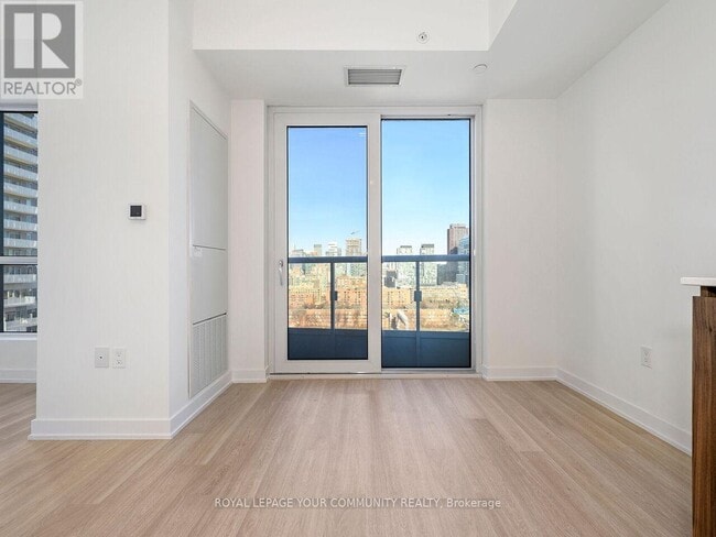 Building Photo - 15 Richardson St