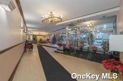 Foto principal - 84-50 169th St