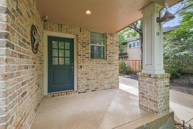 Building Photo - 15 N Flickering Sun Cir