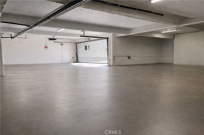 Foto del edificio - 16531 Alliance Ave
