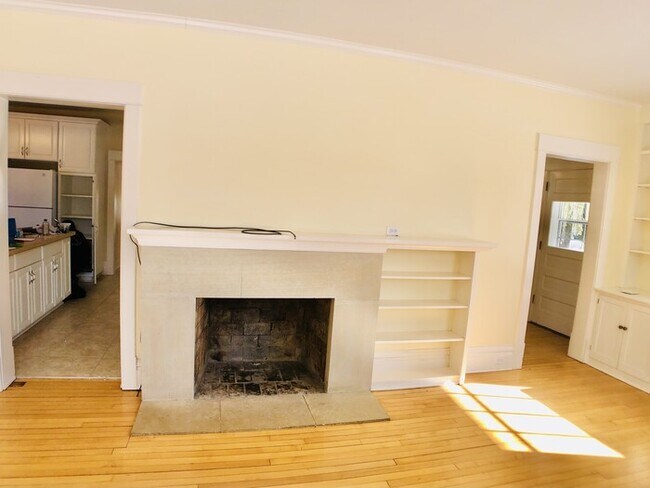 Foto del edificio - Available now 2 bed 1.5 bath home in Excelsior! Minnetonka Schools