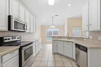 Building Photo - 1503 Nightingale Ln