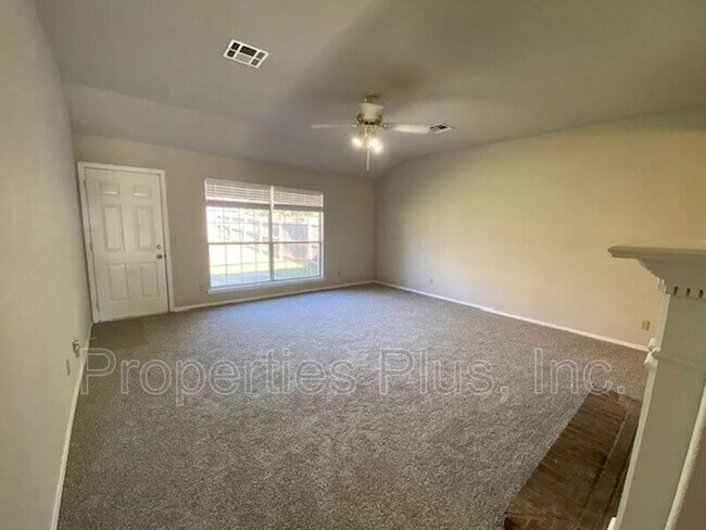 Foto del edificio - 8709 E 60th St