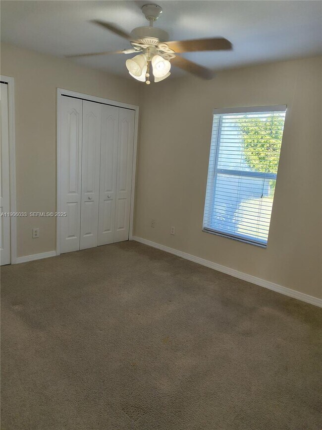 Foto del edificio - 743 Grant Blvd