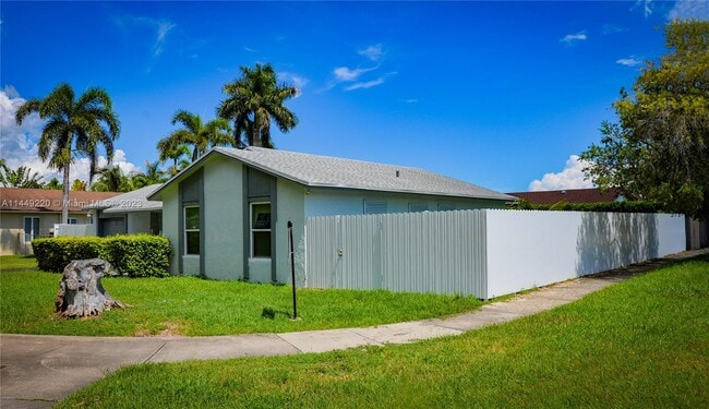 Foto del edificio - 26773 SW 125th Ct