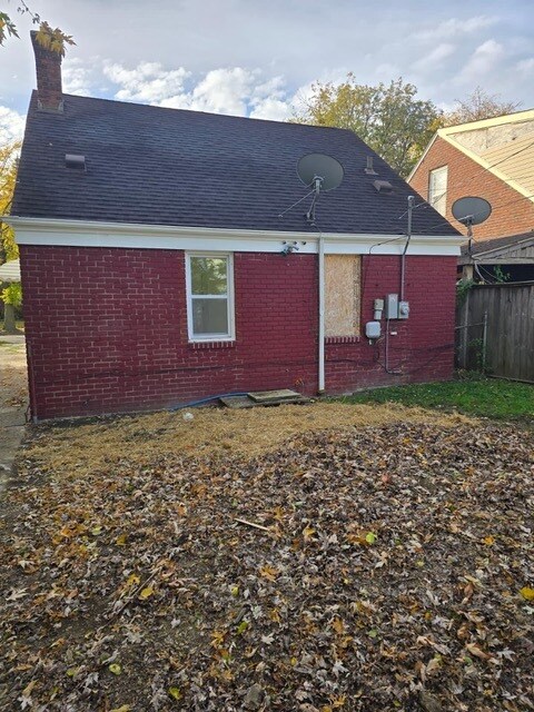 Building Photo - 15243 Eastwood St