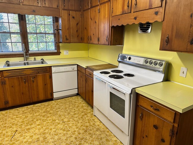 Foto del edificio - Beautiful 3 Bedroom in Myers Park!!