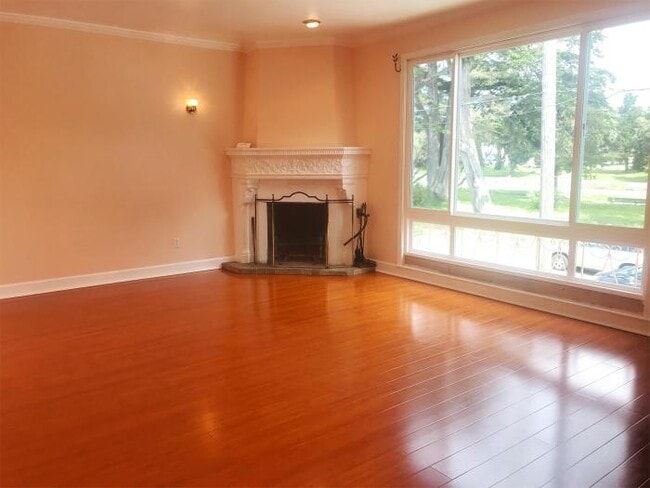 Building Photo - 4 bedroom in San Francisco CA 94116