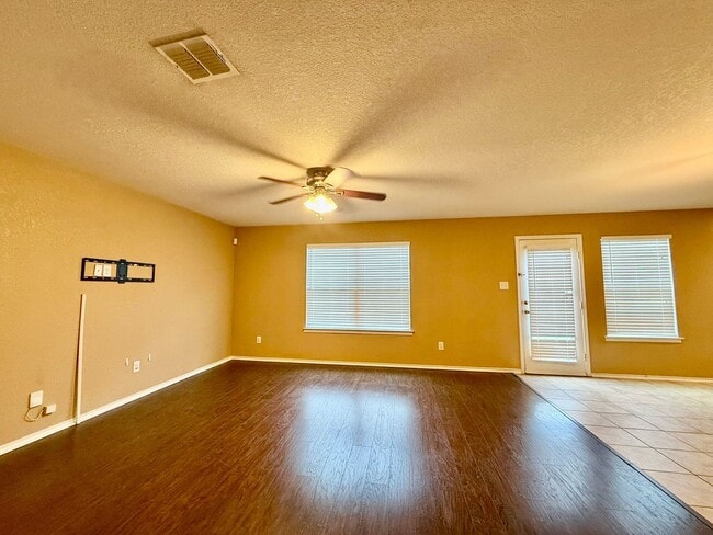 Building Photo - 10843 Canter Spur