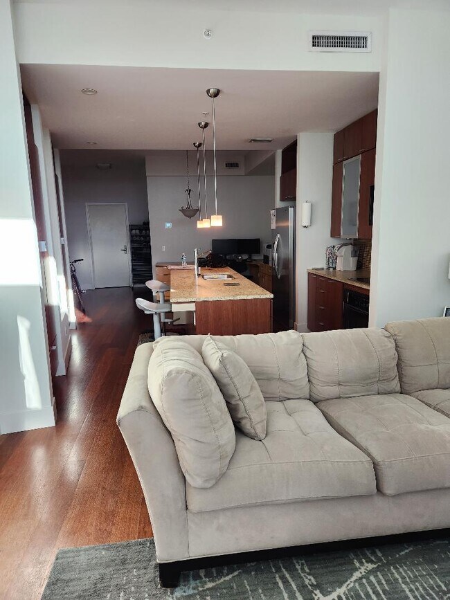 Living and Kitchen - 912 Channelside Dr Apartment